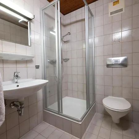 לינה וארוחת בוקר Gaestehaus Willanzheim